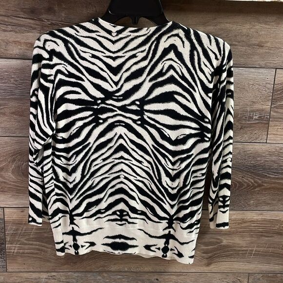 Nue Options Button Up Sweater Cardigan, Ladies Petite Small, Zebra Print - Picture 5 of 5